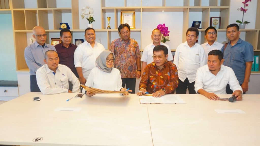 Penandatangan Nota Kesepahaman Bersama (MoU) Antara PT. Akses Prima Indonesia dengan PT. Kie Raha Mandiri Persada, Provinsi Maluku Utara