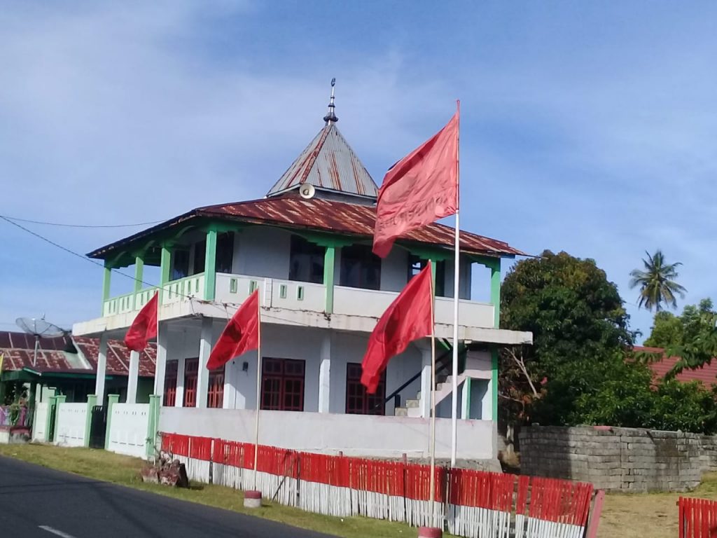 Bendera Muhammad Sinen PDI-P Menuai Protes Warga