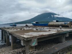 Panggung Festival Kesenian di Pulau Hiri, Menguras Miliaran Rupiah, Kini Terbengkalai dan Tak Terurus